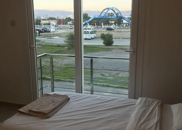 汽车旅馆 Aa+ Rezidance 3*